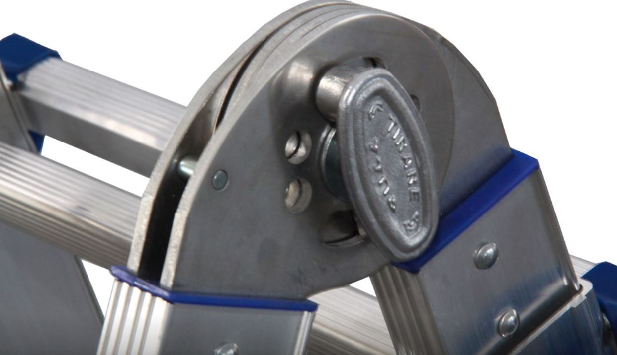 Svelt-ladder-Scalissima-Plus-Extra-strong-telescopic-multipurposer-ladder-with-large-base-04